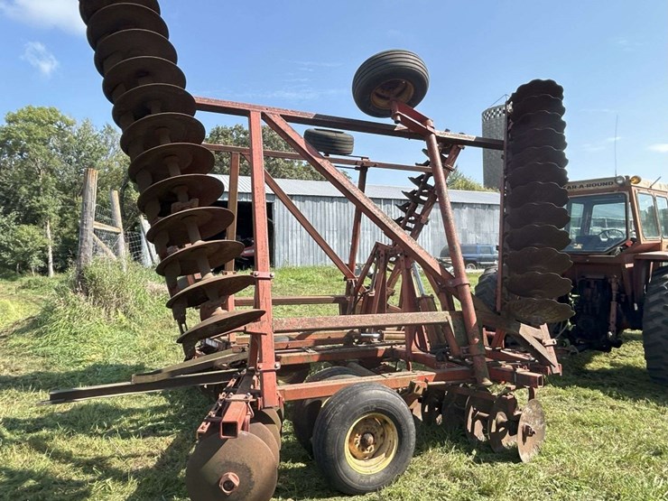 massey-ferguson-830-image-5