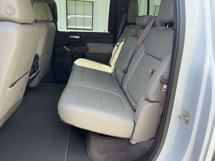 2022-gmc-2500-image-8