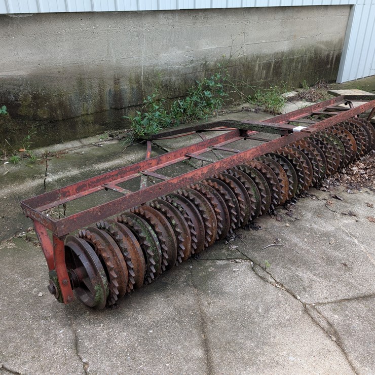 #2991 • Brillion 10 ft Pull Type Crusher