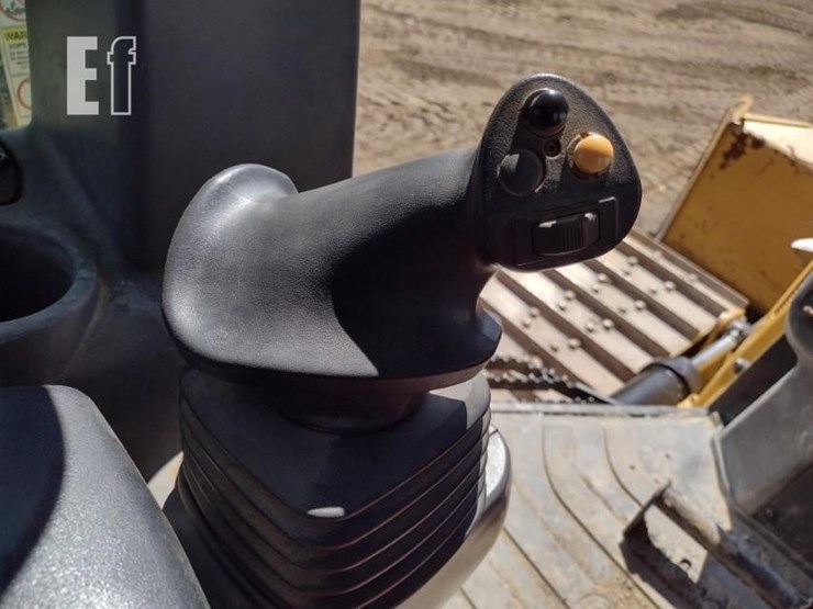 2021-caterpillar-d3-image-12
