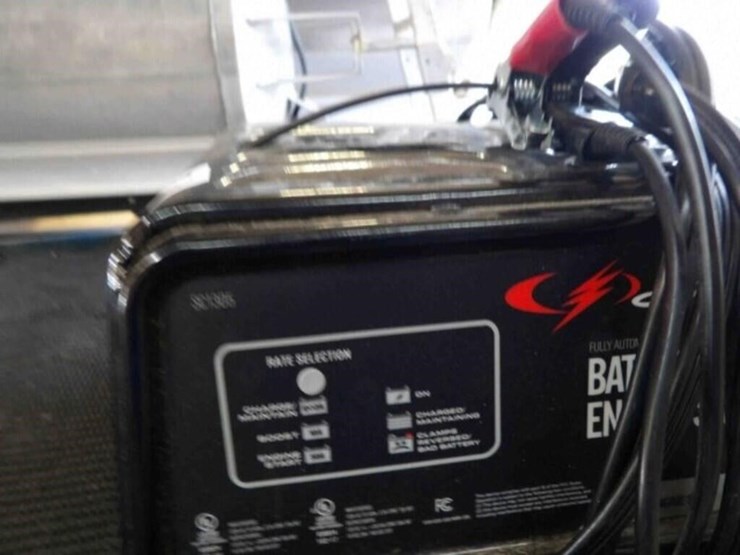 schumacher-battery-charger-image-2