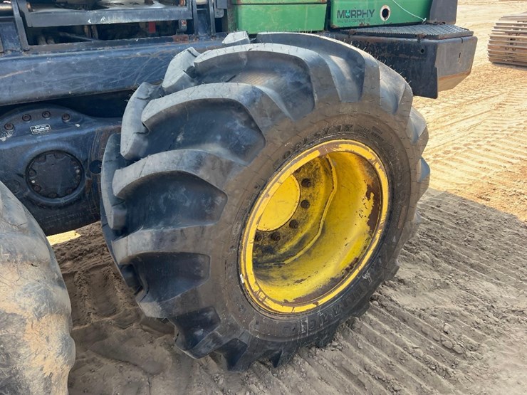 2010-deere-1110e-image-15