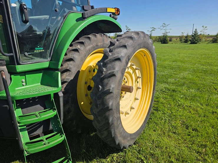 2004-john-deere-8320-image-30