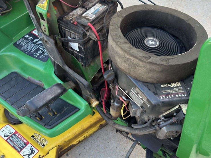 john-deere-235-image-14