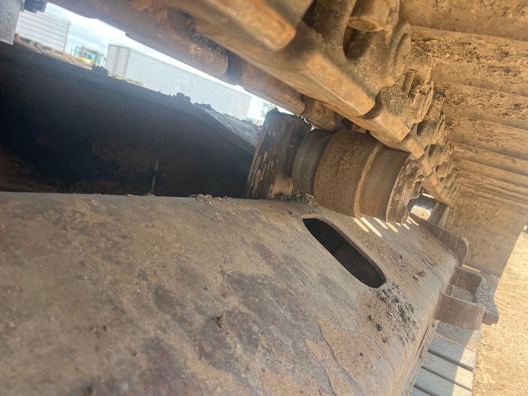 2015-caterpillar-323fl-image-32