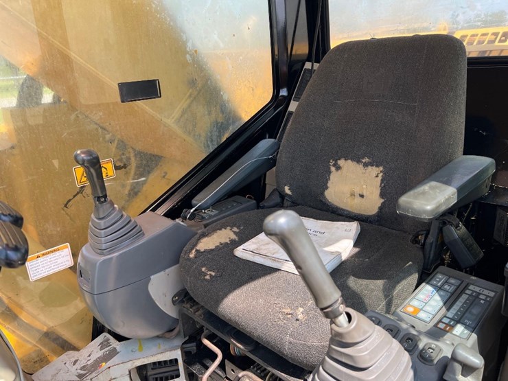 2005-caterpillar-321c-lcr-image-35