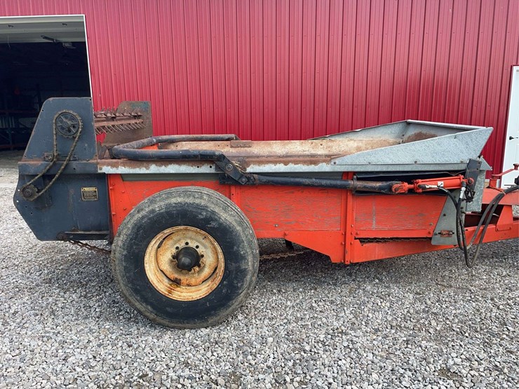 avco-new-idea-manure-spreader-image-22
