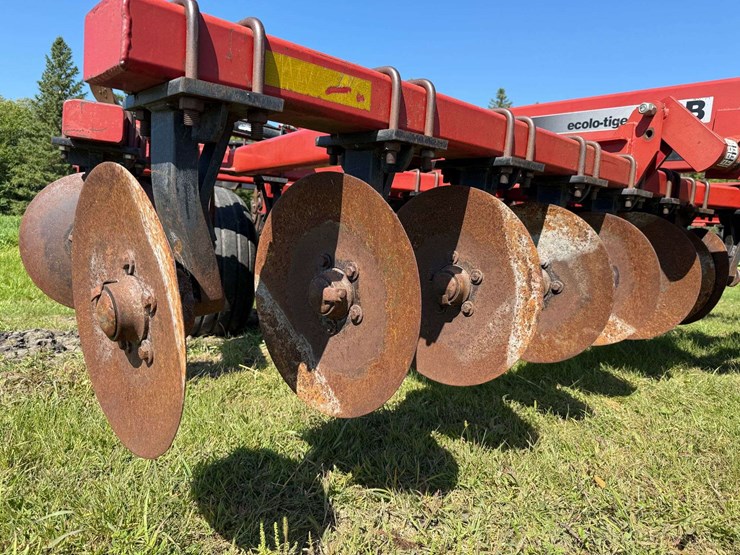 case-ih-730b-ecolo-tiger-disk-ripper,-rear-leveler,-30”-spacing,-2-bearings-are-out-but-2-good-used-image-11