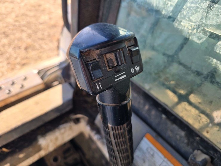 2008-bobcat-s185-image-39