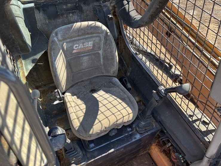 2015-case-sr240-image-20