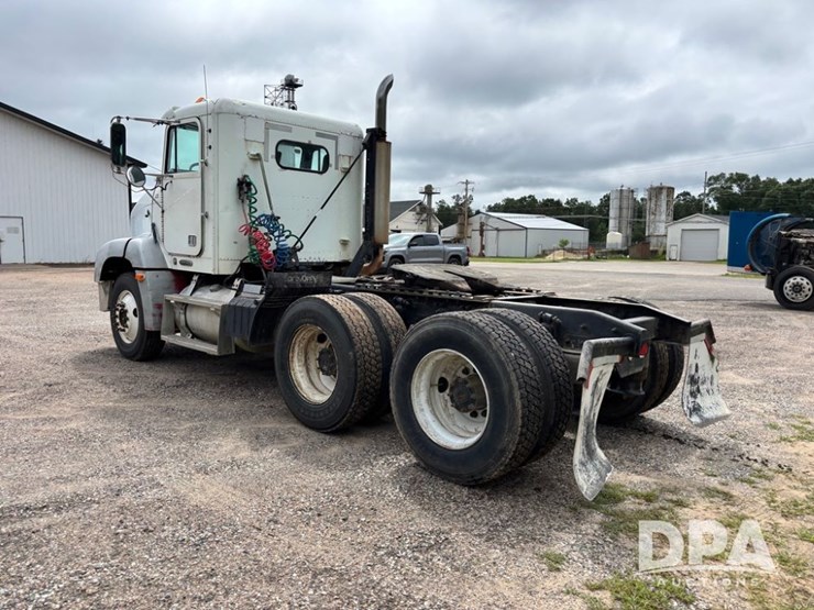 1999-freightliner-truck-(dr12135-unit-474)-image-11