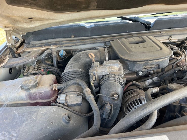 2012-chevrolet-3500hd-image-11
