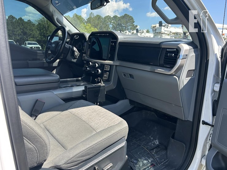 2021-ford-f150-image-40