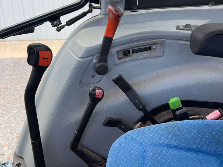new-holland-t5060-image-16