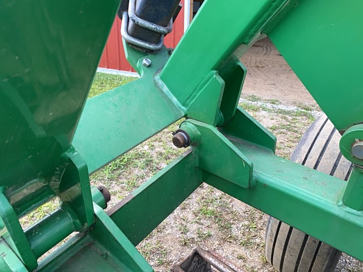 john-deere-200-image-13
