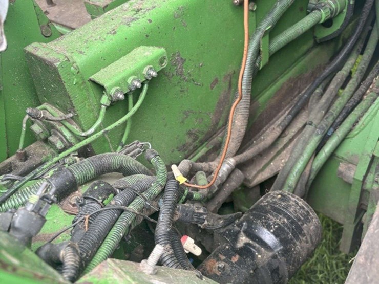 john-deere-6810-image-16