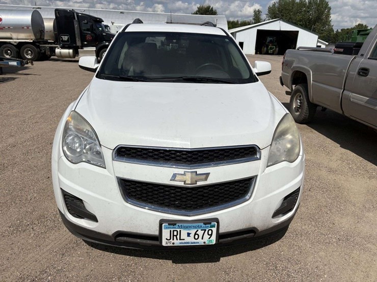 2010-chevy-equinox-lt-awd,-2.4l-ecotec,-4-door,-225/65r17-on-alloy-wheels,-cloth,-power-drivers-seat-image-3