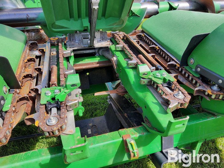 2021-john-deere-c12f-image-17