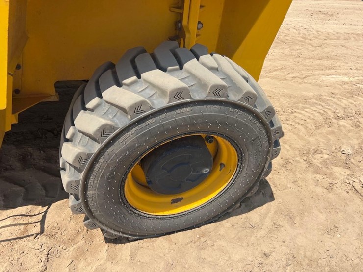 sellick-s80t4e-4ps-rough-terrain-forklift-image-11