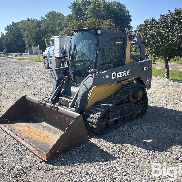 2013 DEERE 323D