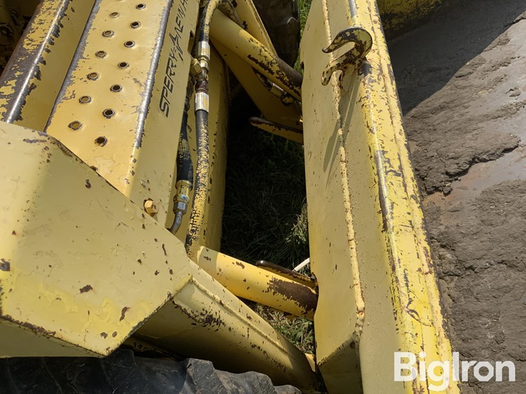 new-holland-l325-image-12