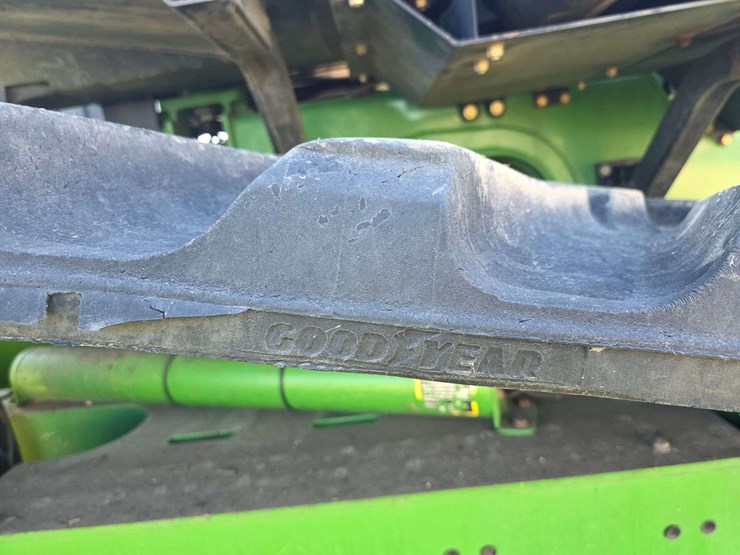 2000-john-deere-9400t-image-47