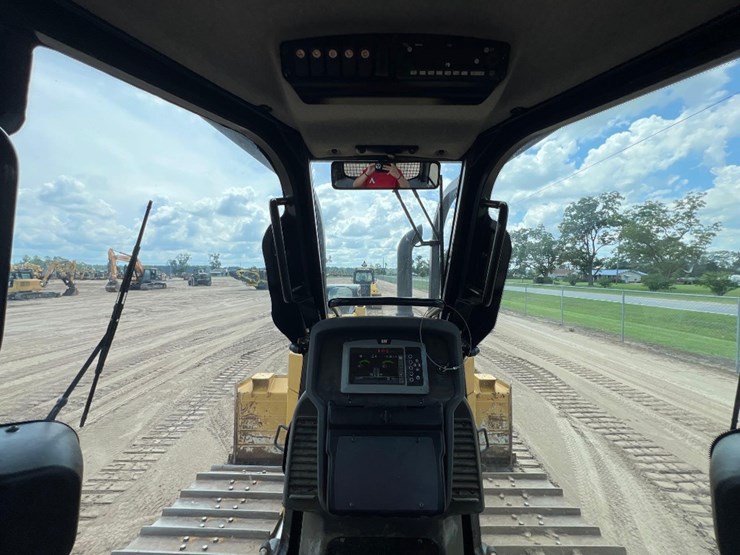 2021-caterpillar-d4-lgp-image-40