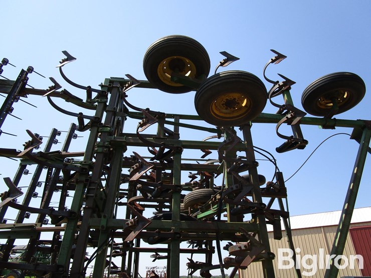 john-deere-1060-image-19