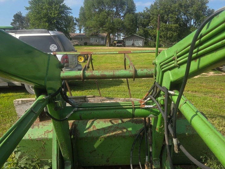 john-deere-148-image-2