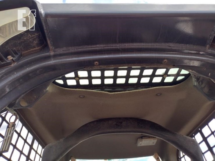 2012-bobcat-s650-image-13