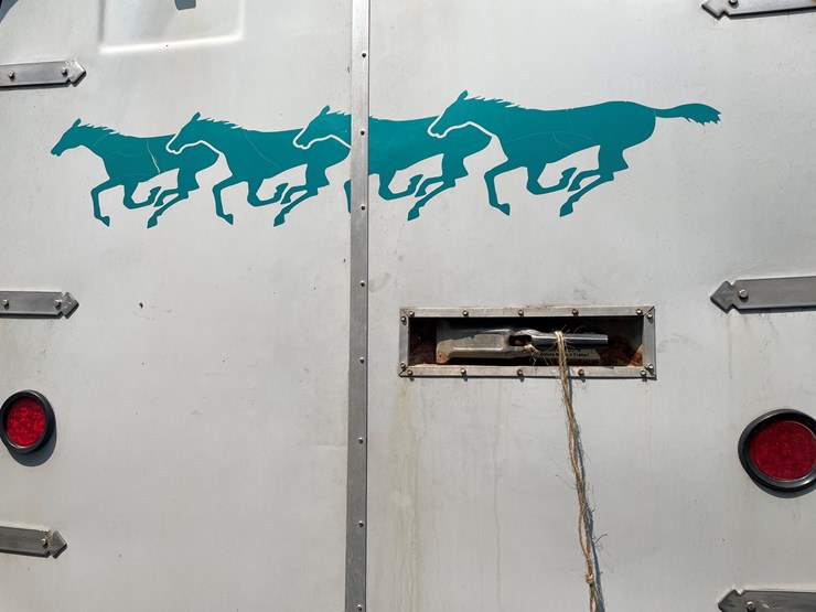 #6304-•-1991-triggs-bumper-pull-3-horse-trailer,-(sells-with-paperwork-to-obtain-title-from-dmv)-image-26