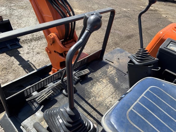 kubota-kx026-image-26