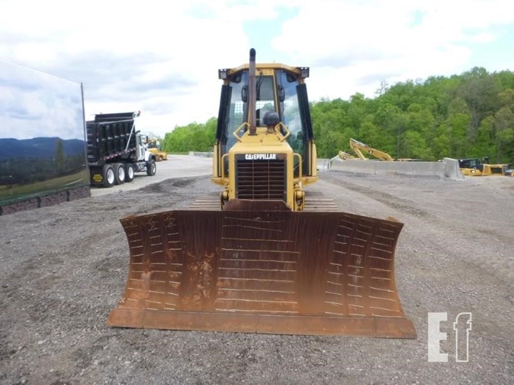 2005-caterpillar-d4g-xl-image-2