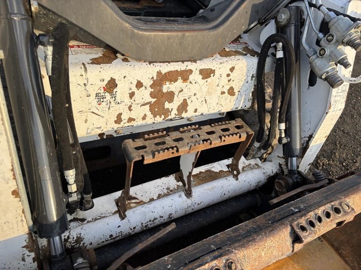 2018-bobcat-t450-image-12