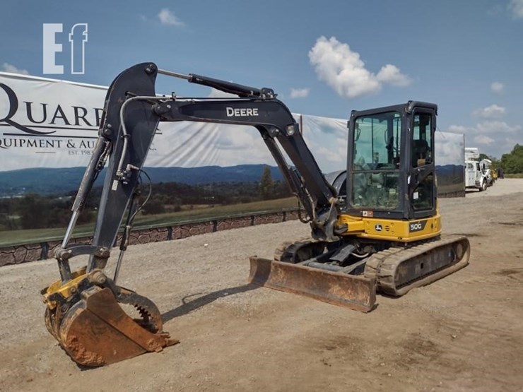 2022-deere-50g-image-47