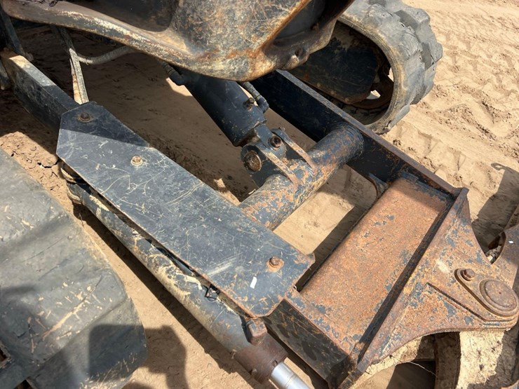 2018-deere-50g-image-15
