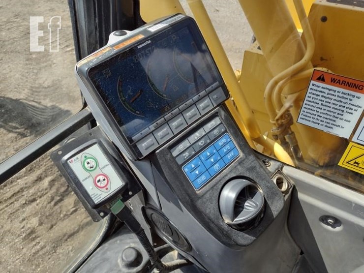 2011-komatsu-pc228us-lc-8-image-9
