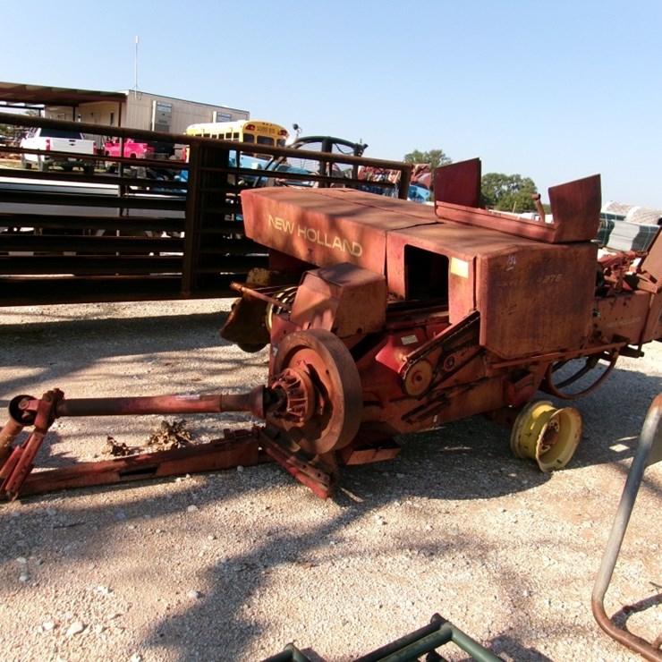 NEW HOLLAND 276
