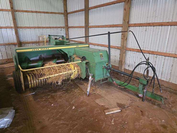 john-deere-336-image-1
