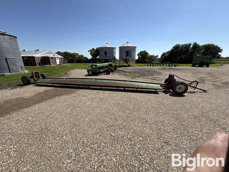kuhn-30'-grain-drill-transport-image-4