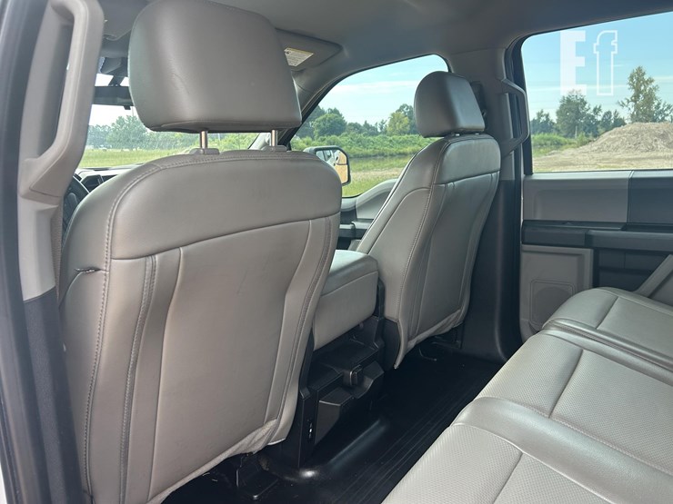2020-ford-f150-image-31