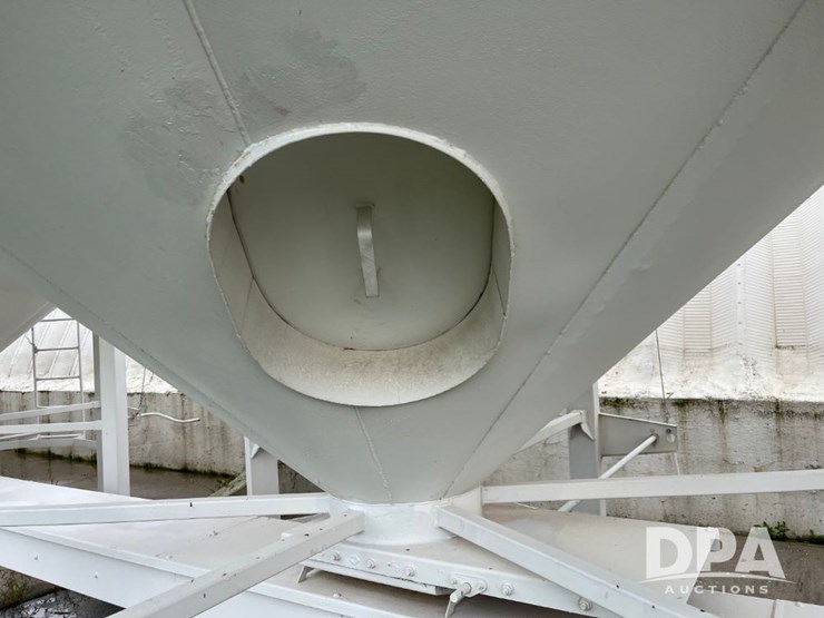 2---friesen-bulk-seed-bins-(jn2694-&-jn2695)-image-10