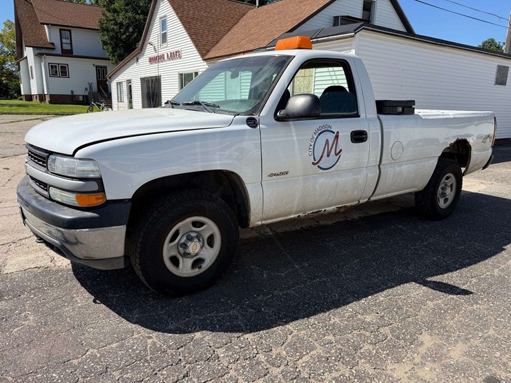 2001-chevrolet-1500-image-1