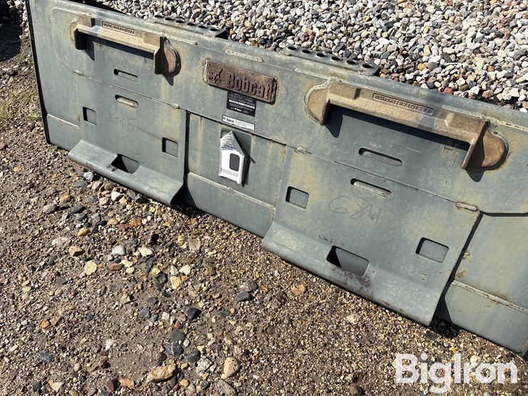 bobcat-68”-heavy-duty-skid-steer-bucket-image-12