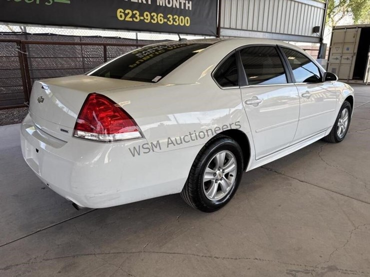 2016-chevrolet-impala-ls-sdn-image-7