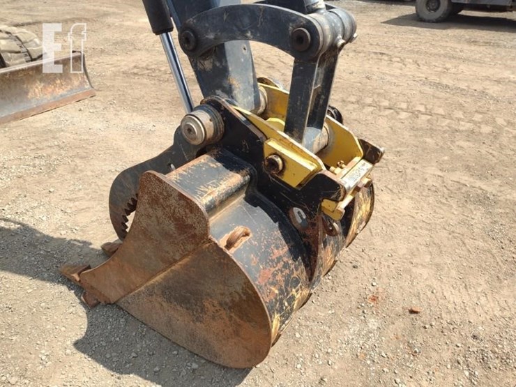 2022-deere-50g-image-19