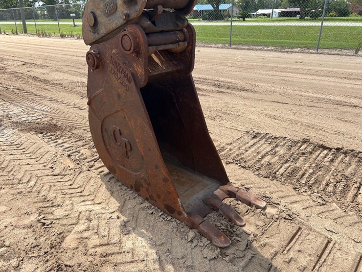 2008-deere-270d-lc-image-21