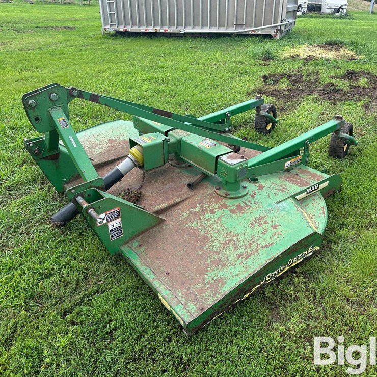 JOHN DEERE MX8