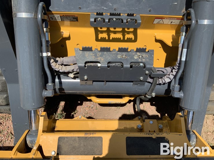 2019-deere-333g-image-11