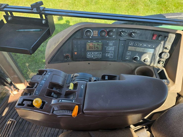 2004-john-deere-8320-image-57